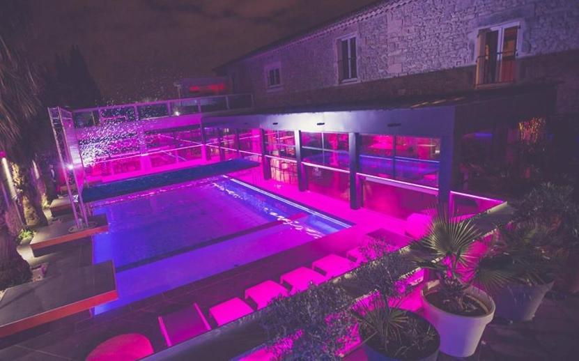 Mas La Farelle Gite, Fitness & Salle De Jeux Gratuite & Spa En Supplement Nimes Luaran gambar
