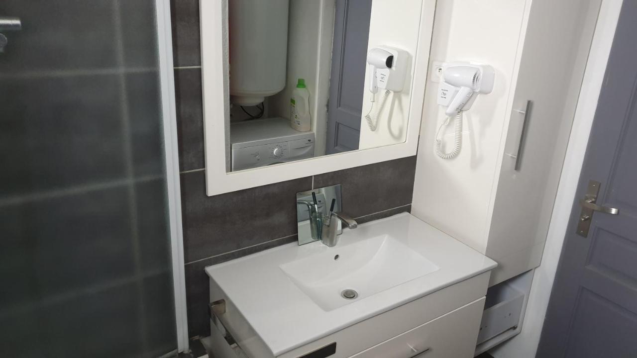 Mas La Farelle Gite, Fitness & Salle De Jeux Gratuite & Spa En Supplement Nimes Luaran gambar