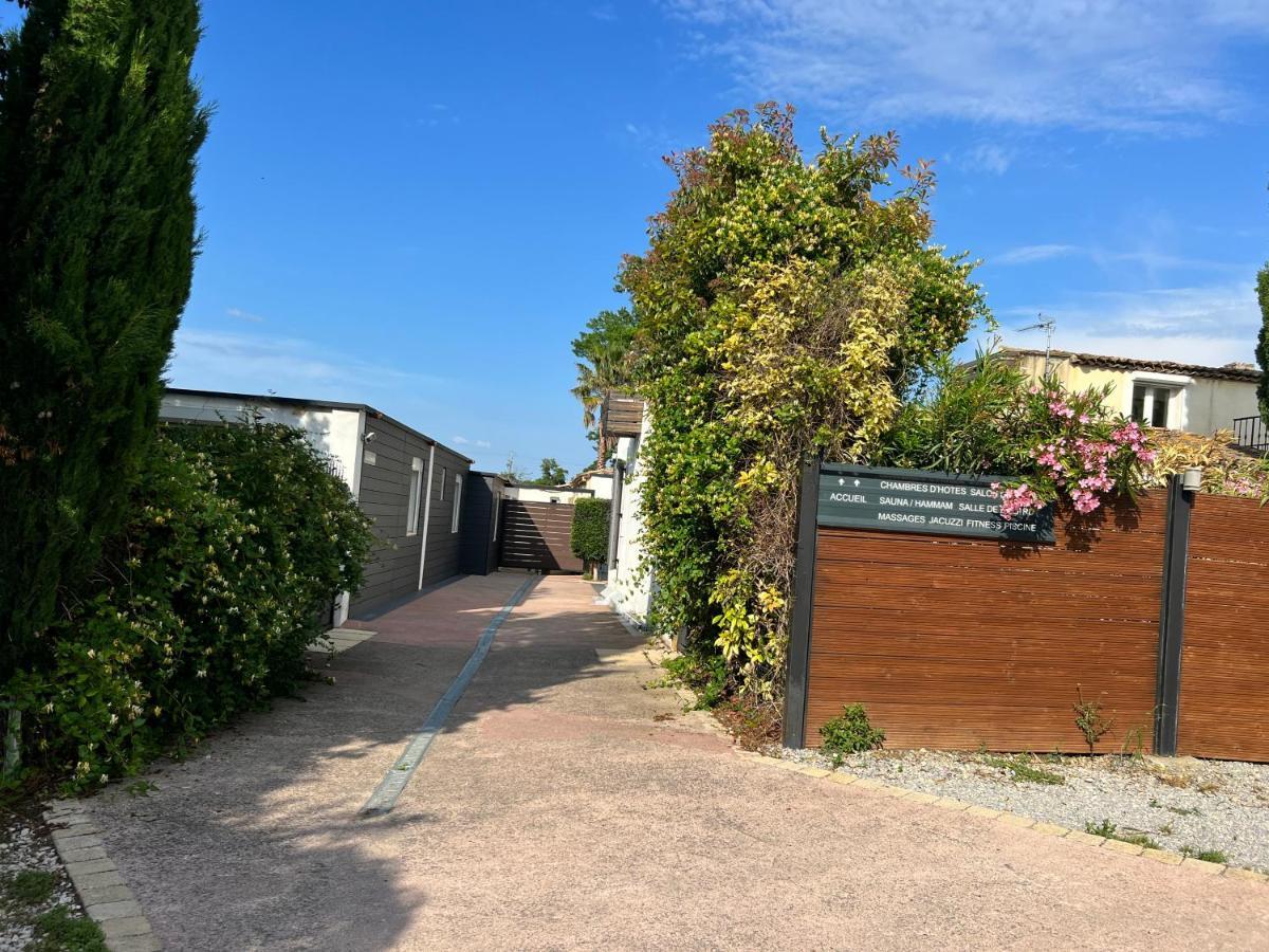 Mas La Farelle Gite, Fitness & Salle De Jeux Gratuite & Spa En Supplement Nimes Luaran gambar