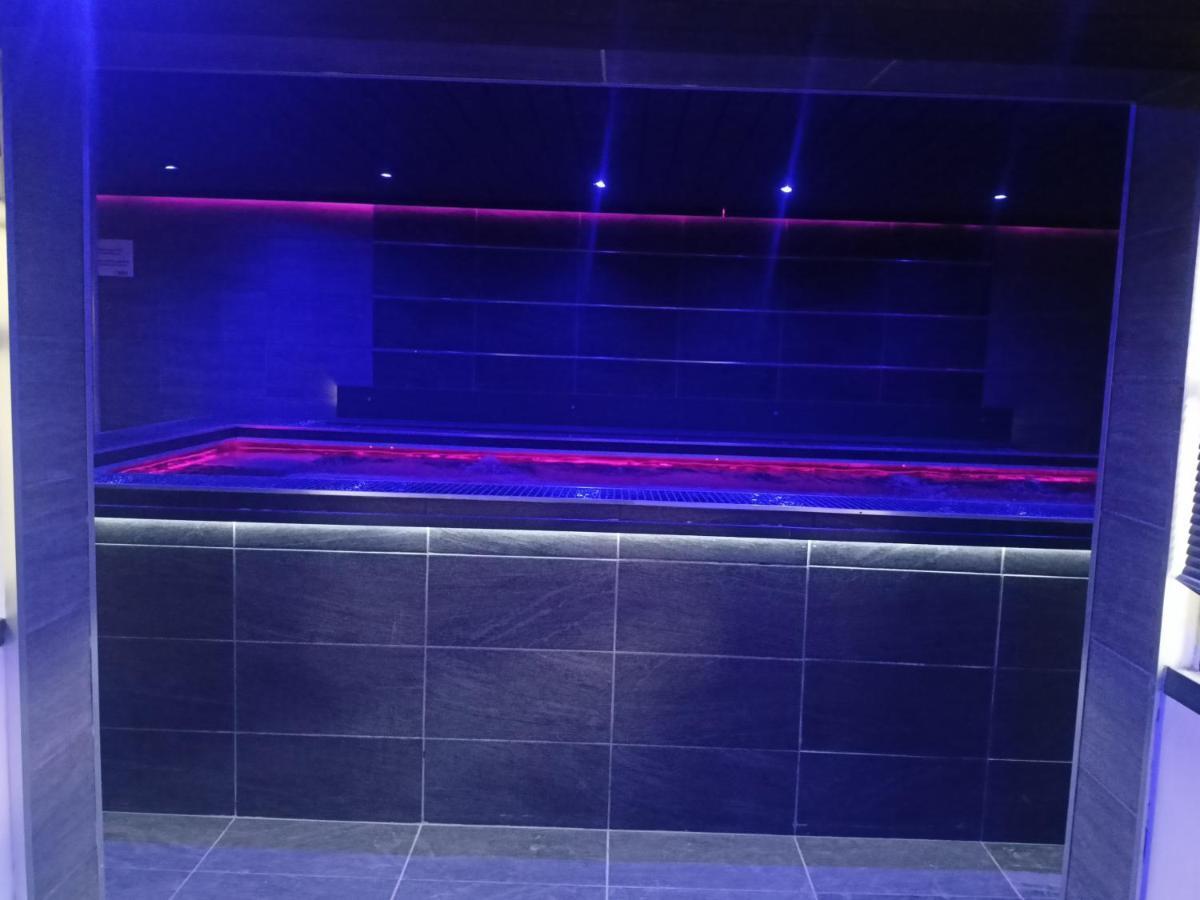 Mas La Farelle Gite, Fitness & Salle De Jeux Gratuite & Spa En Supplement Nimes Luaran gambar